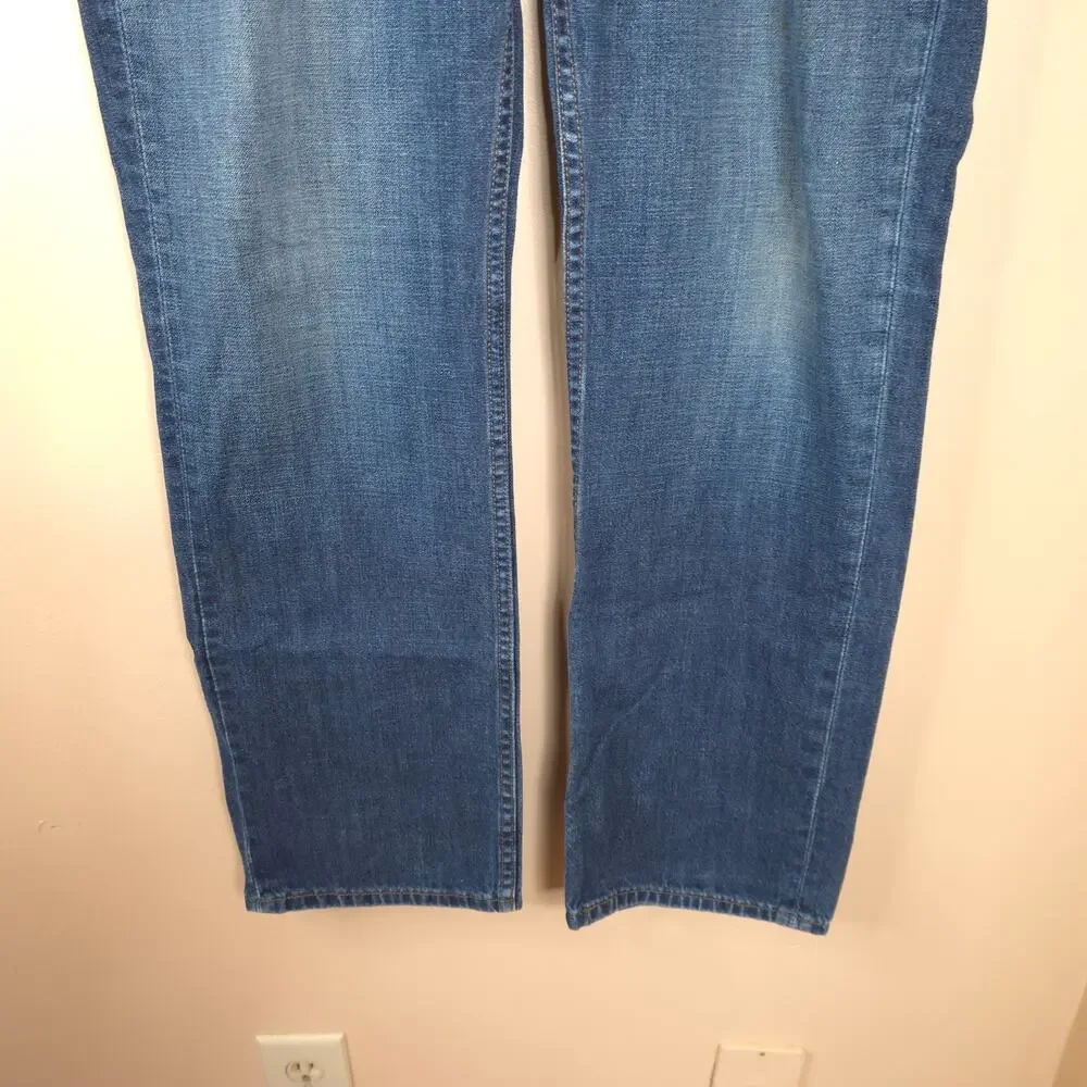 Levi's Men's 514 Slim Straight Leg Jean in Medium Wash Size 34x30